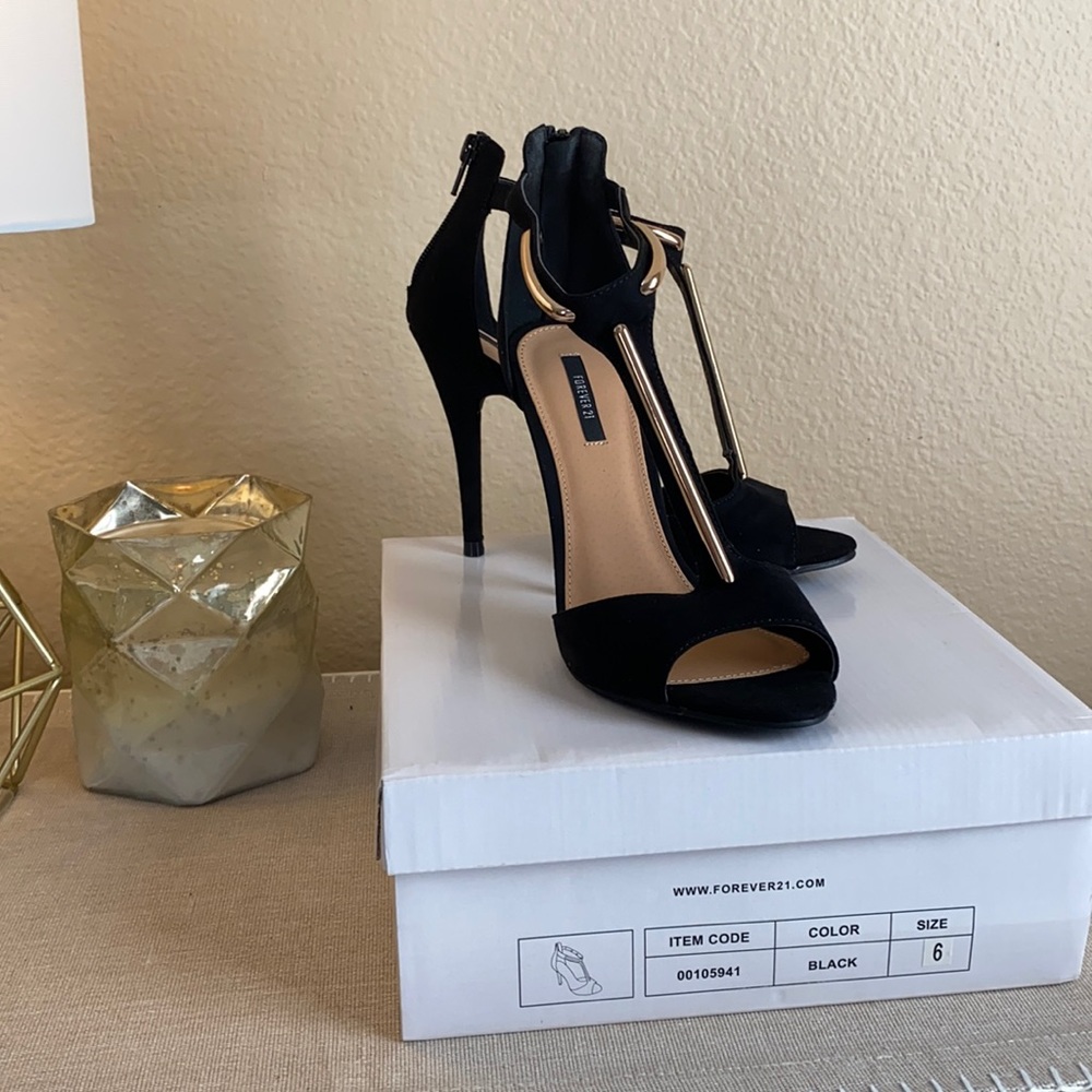 Forever 21 , black heels, 7